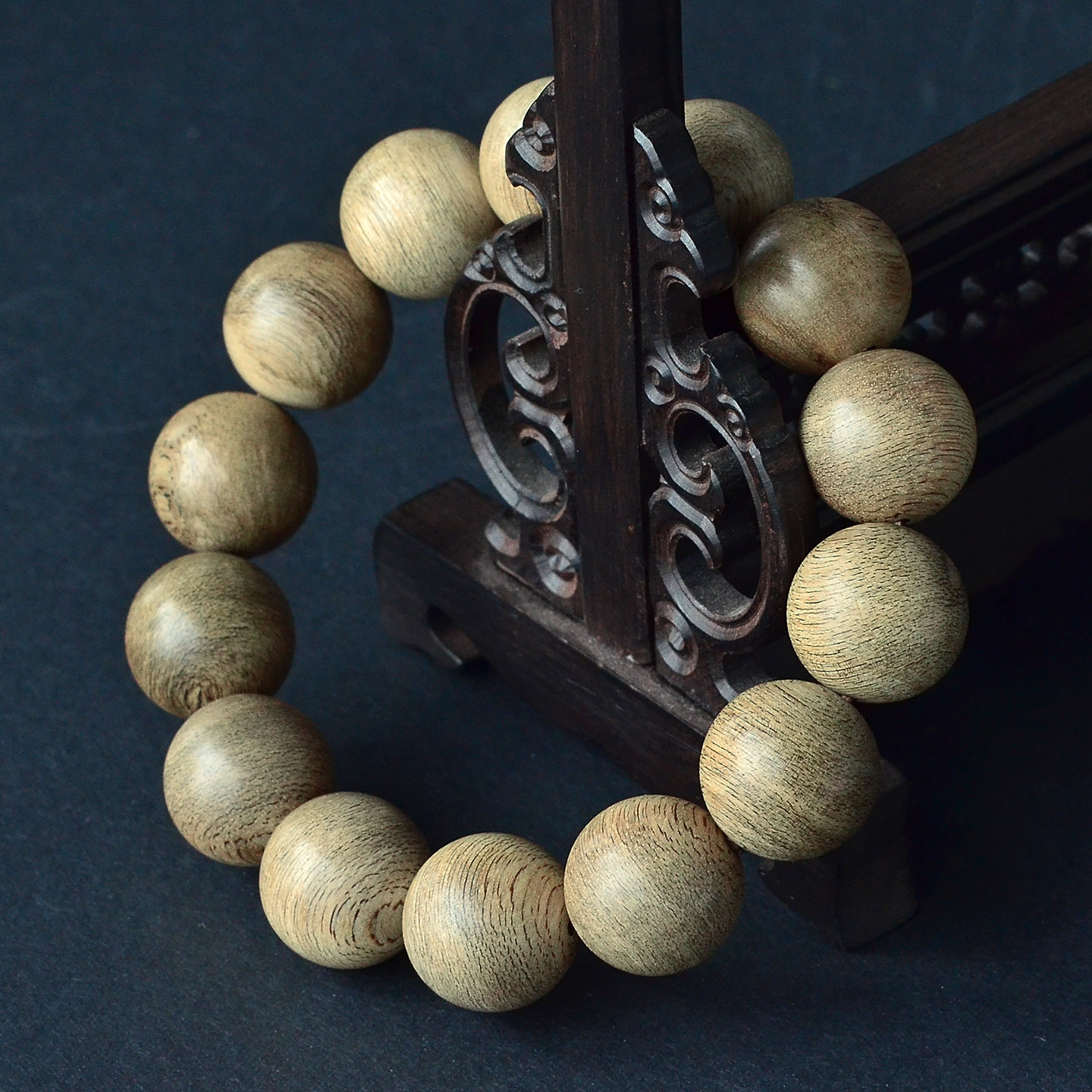 收藏大热门“沉香”，到底是木头还是珠宝？