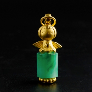 18K金天使镶糯种翡翠吊坠