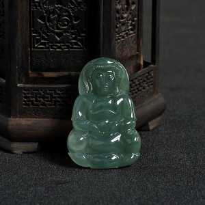 糯冰种蓝水翡翠观音吊坠