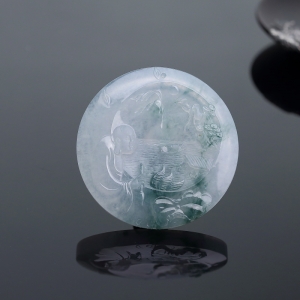 糯冰种飘花翡翠画意吊坠