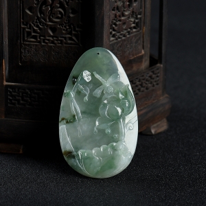 糯冰种飘花翡翠一品清廉吊坠