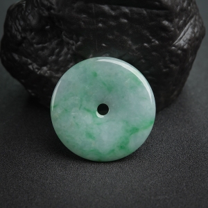 糯种飘翠翡翠平安扣吊坠