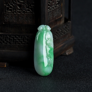 伟德国际翡翠花件吊坠图片璀璨夺目！翡翠花件吊坠图片欣赏