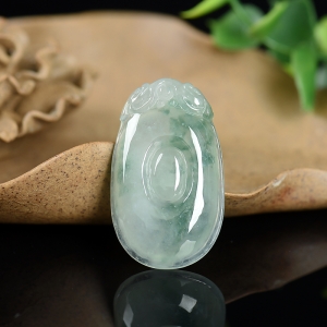 糯冰种飘花翡翠福贝吊坠