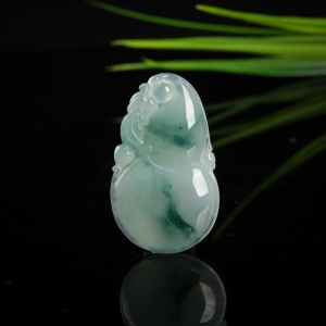 糯种飘花翡翠葫芦吊坠