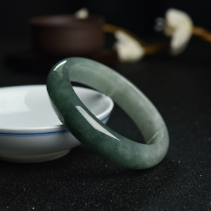 55mm糯冰种飘花翡翠平安镯