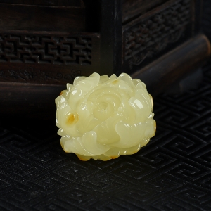 柠檬黄蜜蜡牡丹花吊坠