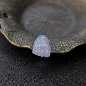 糯种浅紫色翡翠富足吊坠