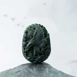 糯冰种深绿翡翠大鹏展翅吊坠