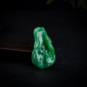 糯种深绿翡翠问道吊坠