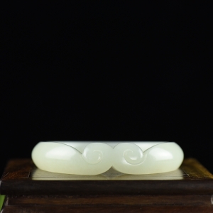 56.5mm籽料和田白玉紧箍咒手镯
