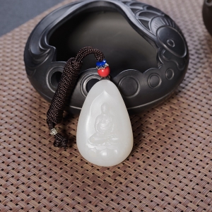山料和田羊脂白玉大日如来吊坠