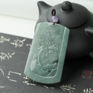 糯冰种蓝绿翡翠菊花吊坠