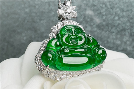 祖母绿和翡翠的区别，祖母绿和翡翠有什么不同？