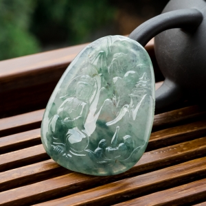 糯冰种飘花翡翠观音吊坠