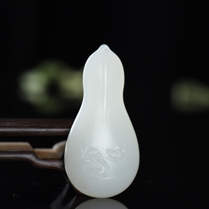 山流水料和田羊脂白玉荷塘吊坠