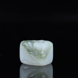 山料和田翠青玉年年有余吊坠