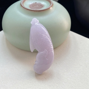 糯种紫罗兰翡翠金鱼吊坠