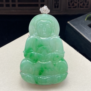 18K糯种翠绿翡翠观音吊坠