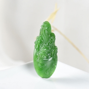 山料和田碧玉飞龙在天吊坠