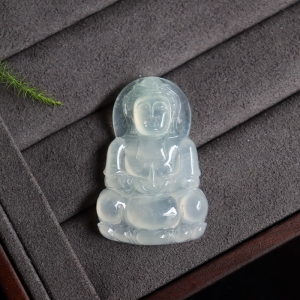 冰种浅绿翡翠观音吊坠