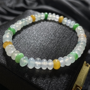 冰种三彩翡翠算盘珠手串