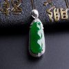 18K白金镶钻高冰种帝王绿豆子吊坠 - 红掌柜珠宝