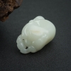 山料青白玉招财猪吊坠-红掌柜