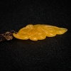 天然山料鸡油黄黄龙玉吊坠-红掌柜