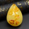 带皮蜜蜡梅花吊坠-红掌柜珠宝