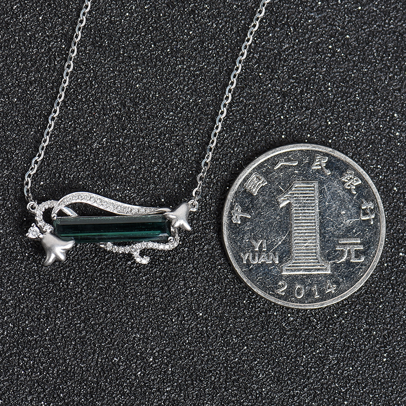 18K白金镶钻绿碧玺吊坠-红掌柜