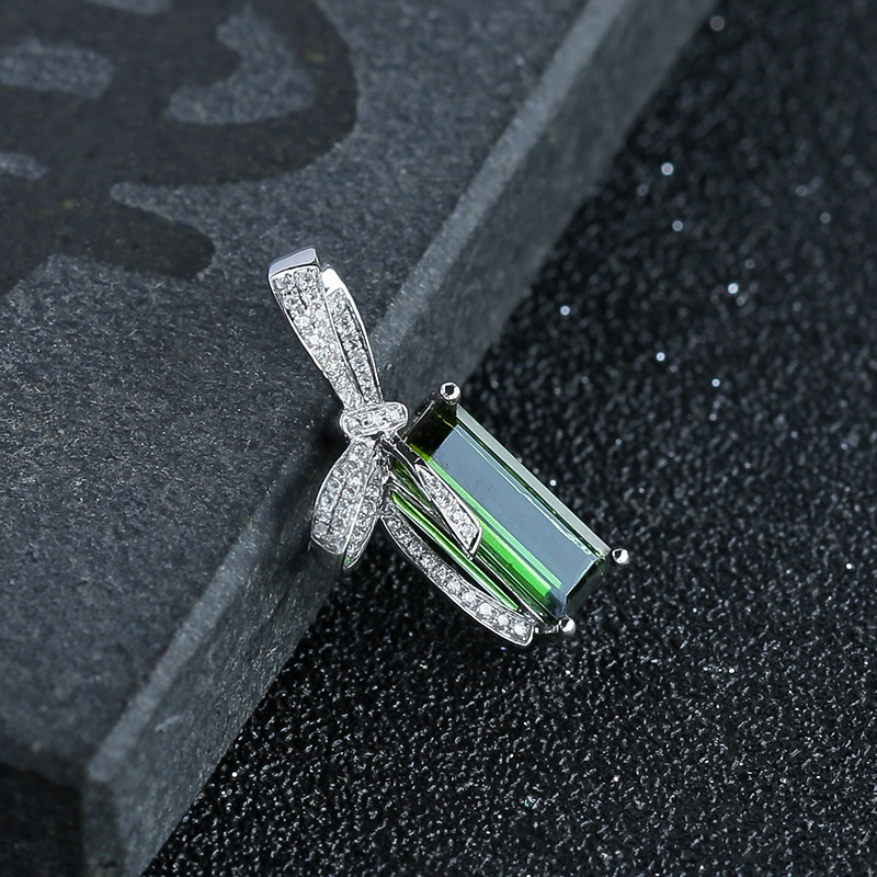 天然18K白金镶钻绿碧玺吊坠 - 红掌柜