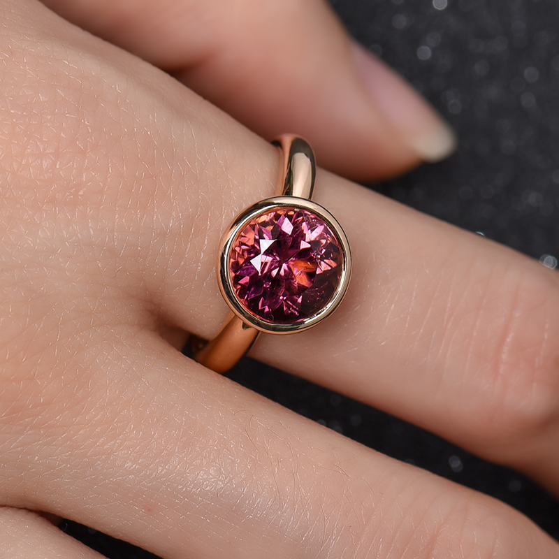 18K金镶钻碧玺戒指-红掌柜