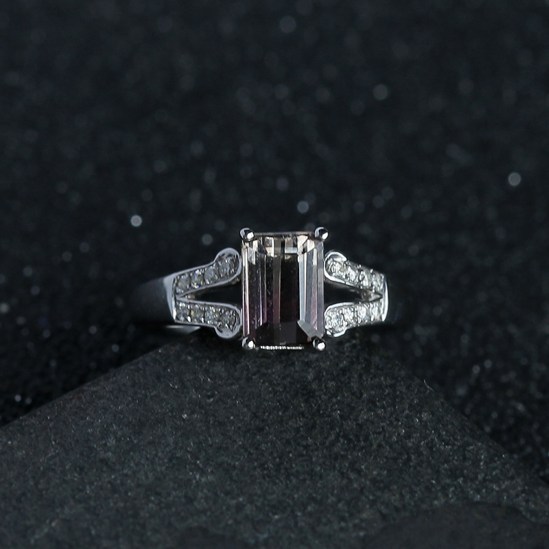 巴西天然18K金镶嵌碧玺戒指 - 红掌柜