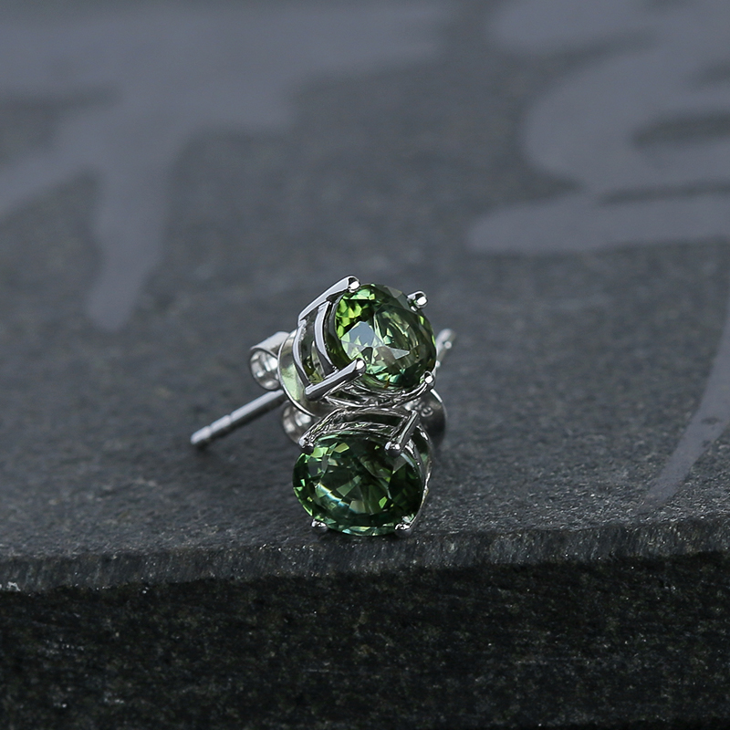 天然18K白金镶钻绿碧玺耳钉 - 红掌柜