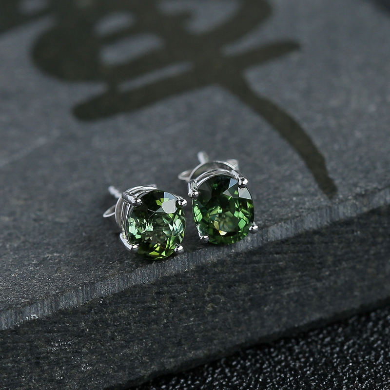 18K白金镶钻绿碧玺耳钉 - 红掌柜