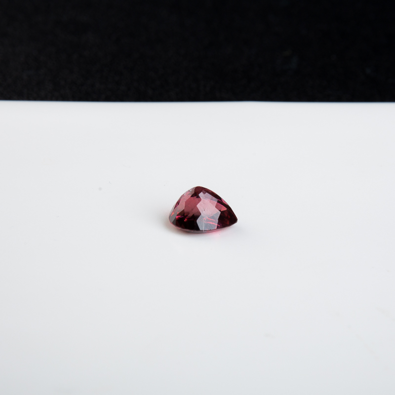 巴西天然碧玺水滴戒面-红掌柜