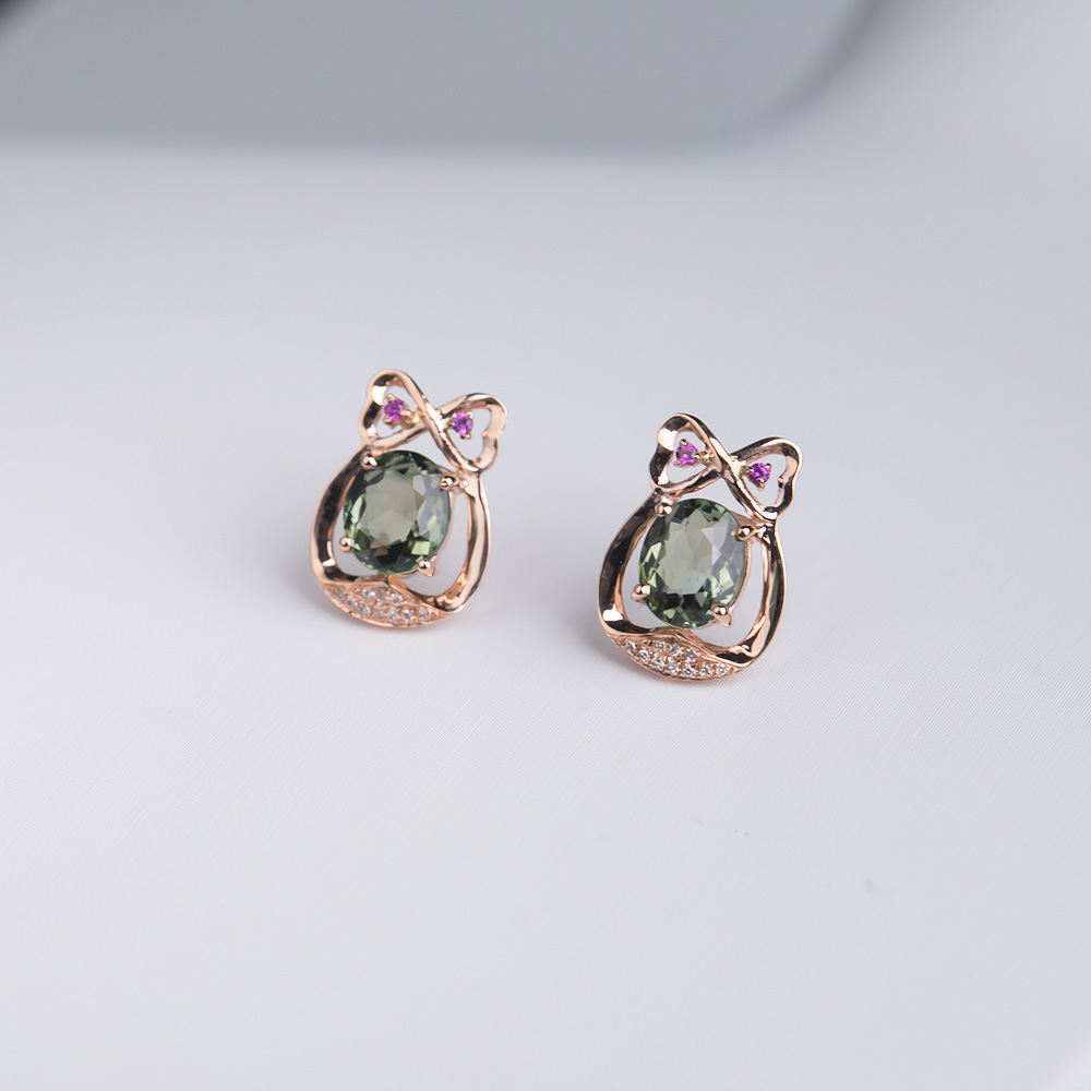 绿色碧玺耳钉-红掌柜