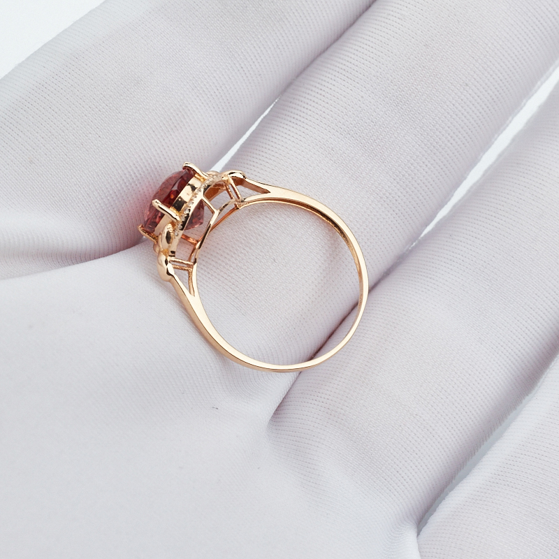 粉红色镶钻碧玺戒指-红掌柜珠宝