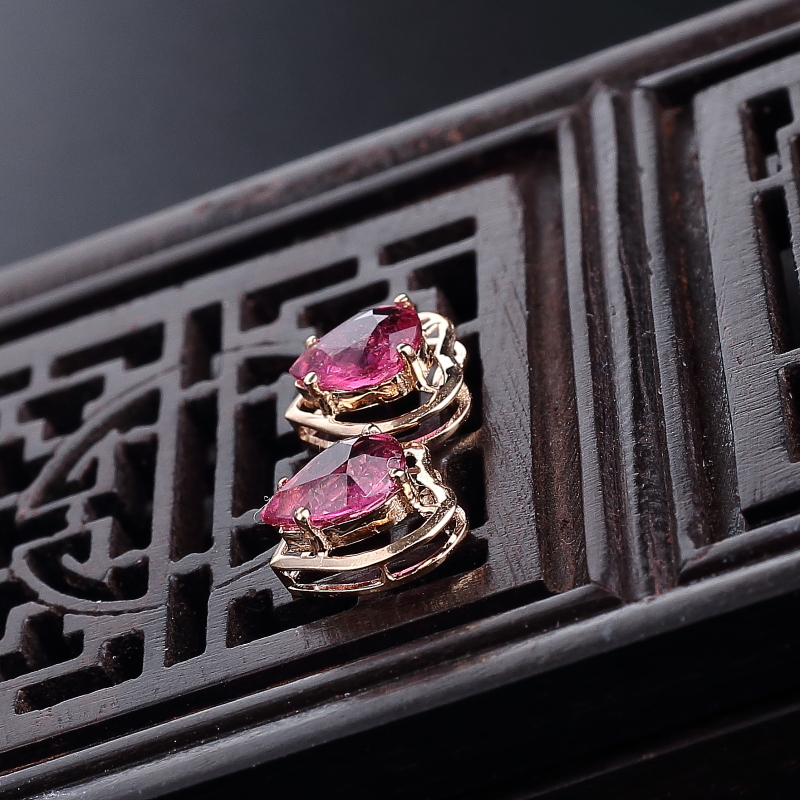 18K金天然巴西碧玺耳钉 - 红掌柜