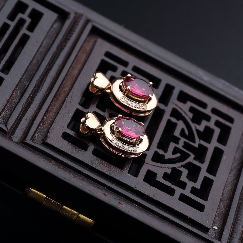 18K金天然巴西碧玺耳钉 - 红掌柜