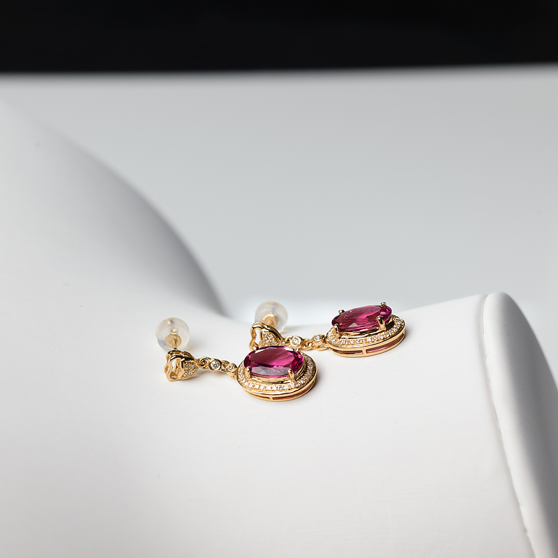 18K金镶钻玫红碧玺耳坠-红掌柜
