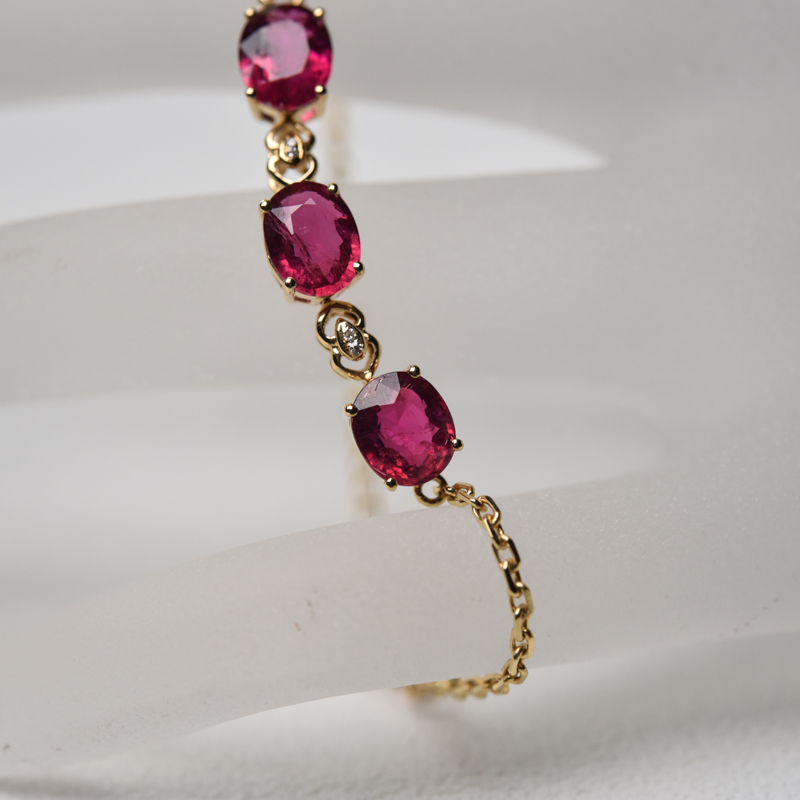 18K金镶钻巴西天然碧玺手链-红掌柜