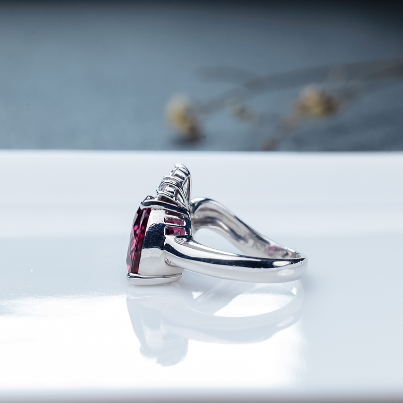 18K金镶钻巴西天然碧玺戒指-红掌柜