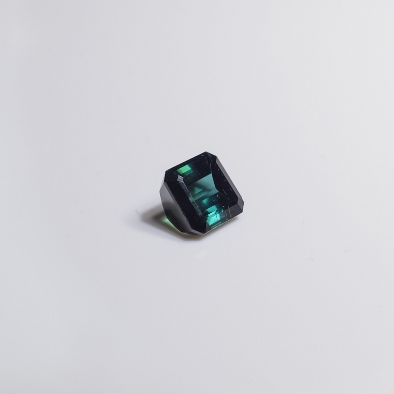 深绿色碧玺-红掌柜