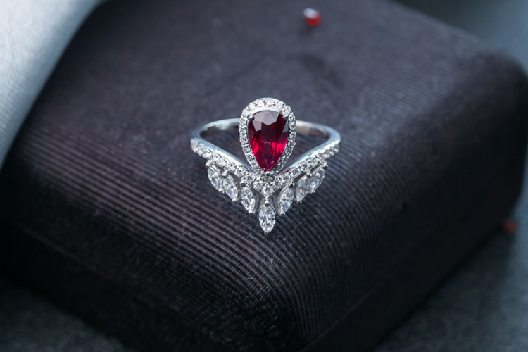 红宝石戒指，红宝石戒指款式，红宝石戒指款式有哪些