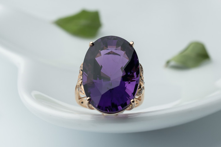紫水晶戒指图片，挑选紫水晶戒指的3个重要步骤！