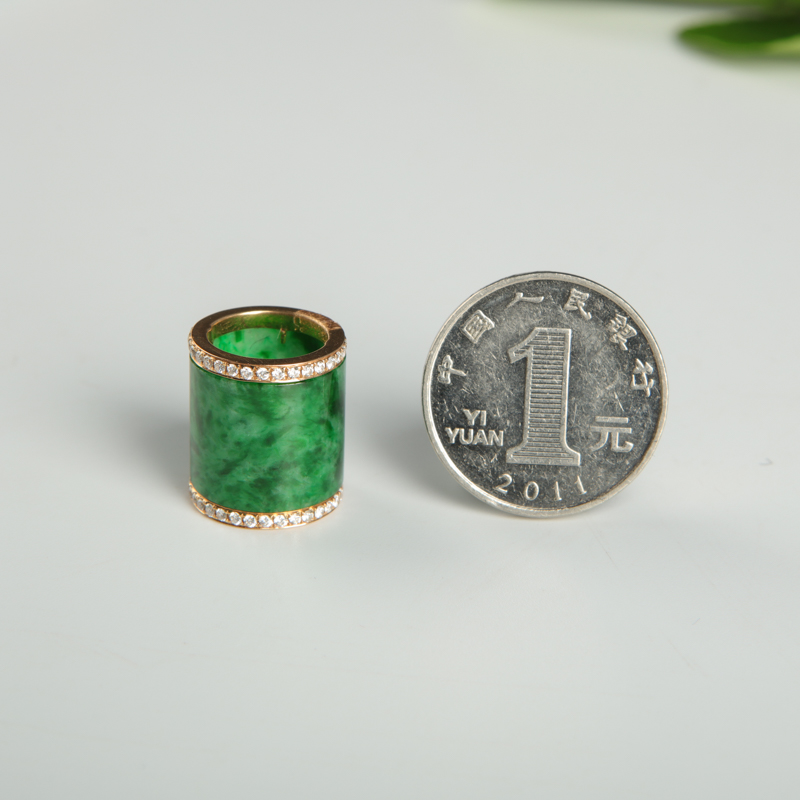 豆种翡翠路路通吊坠-红掌柜