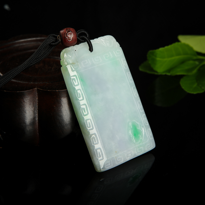 天然糯种春带彩翡翠无事牌吊坠-红掌柜