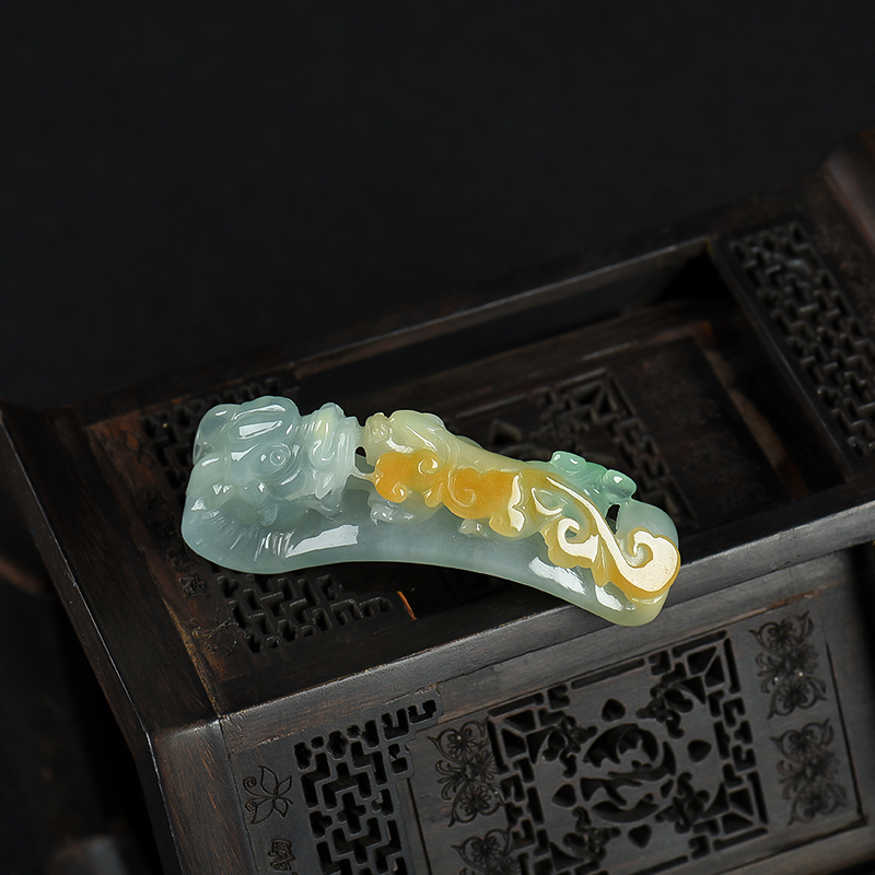 缅甸天然糯种翡翠辰龙吊坠-红掌柜